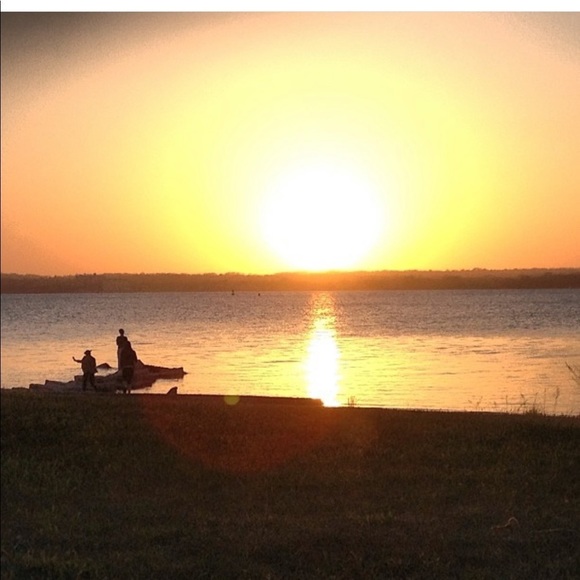 🎈POSH ETIQUETTE 🎈 - Picture 7 of 8